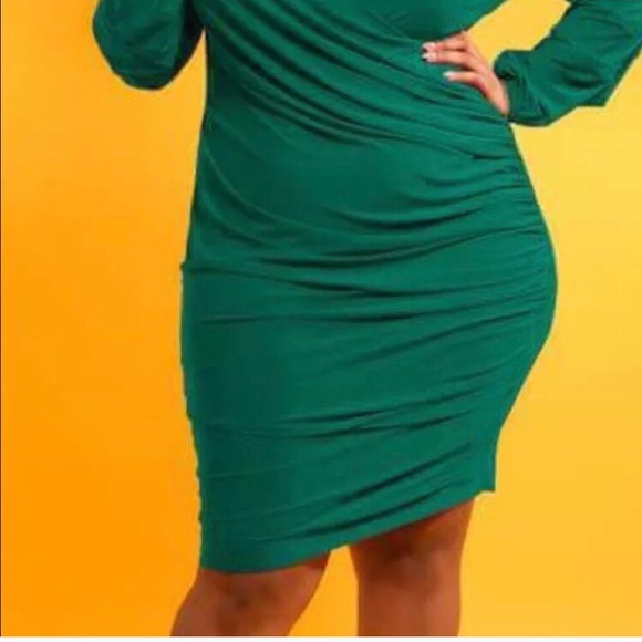 Monifc dress. - Picture 2 of 2